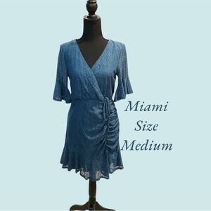 MIAMI TURQUOISE LACE COVERLET DRESS WITH V NECK SIZE M.  CAN BE CASUAL OR DRESSY